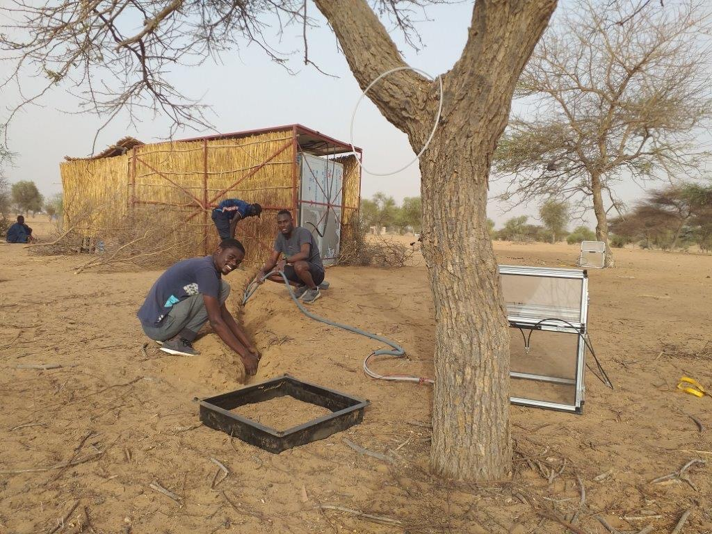 Installation of automatic greenhouse gas measurement chambers at the Sylvopastoral site in Dahra, Senegal (Ba et al., 2024)